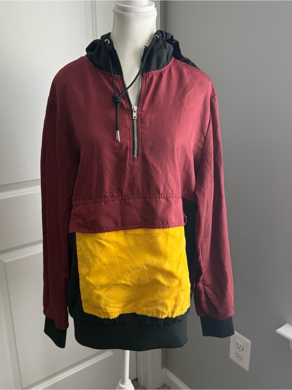 Forever 21 • Windbreaker Jacket